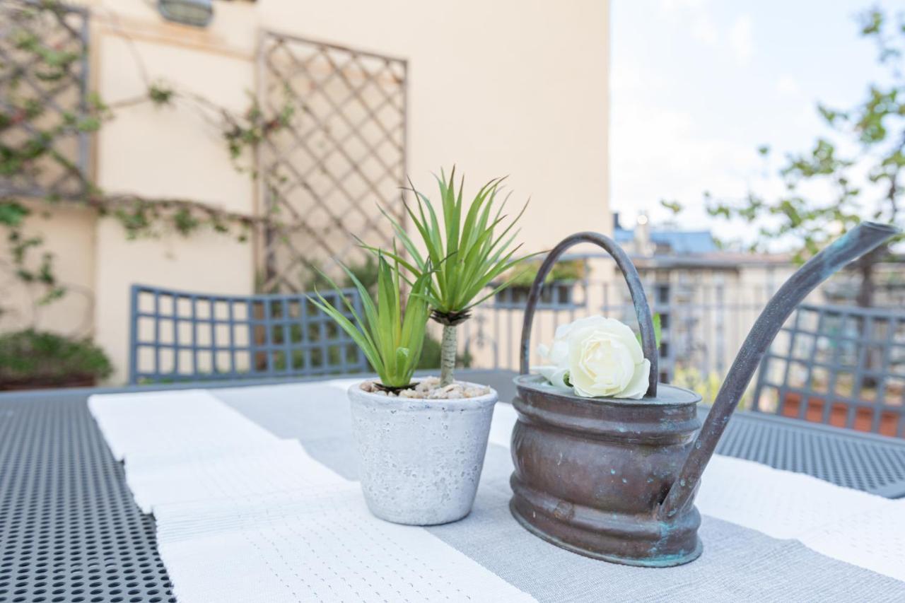 Sempione Split-Level Terrace Apartment - Top Collection Milánó Kültér fotó