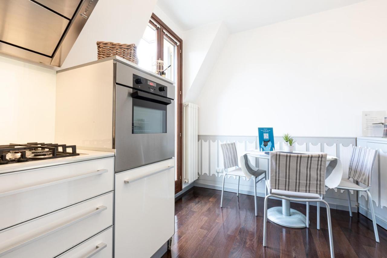 Sempione Split-Level Terrace Apartment - Top Collection Milánó Kültér fotó